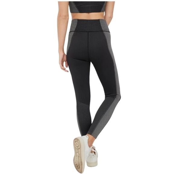 Aerie Offline Seamless High Waisted Two Tone Legging - Picture 4 of 10